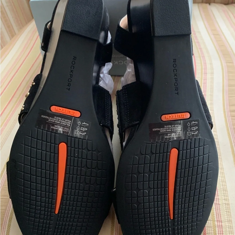 Rockport New in box 10 wide Black Wedge Sandals with Gold Studs - Picture 5 of 12